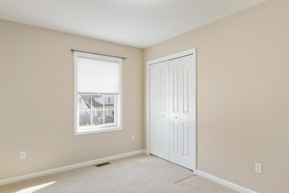 835 College Street, photo 15 of 33