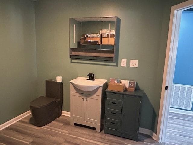 1340 Rigby Street, photo 10 of 16