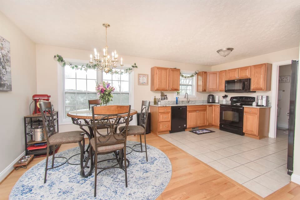190 Robin Hood Drive, photo 14 of 40