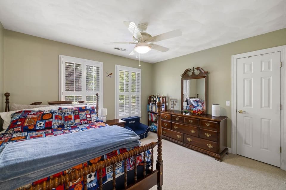 2050 Lubna Drive, photo 27 of 40