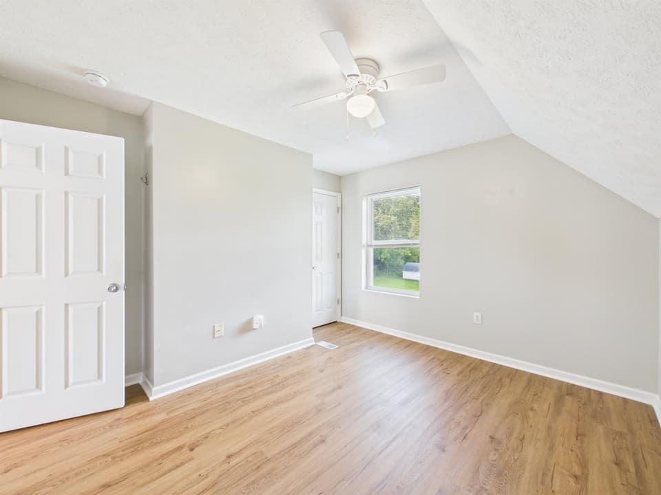 100 Cullen Court, photo 35 of 40