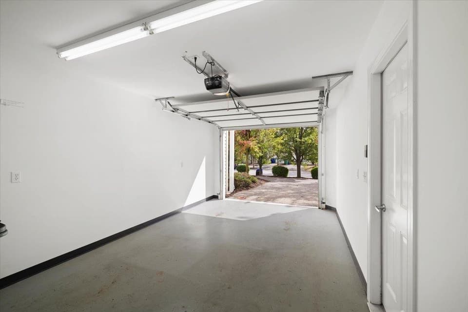 115 Kitty Lane, photo 22 of 32