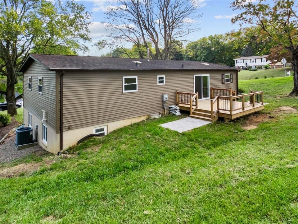 95 Sara Street, photo 5 of 40