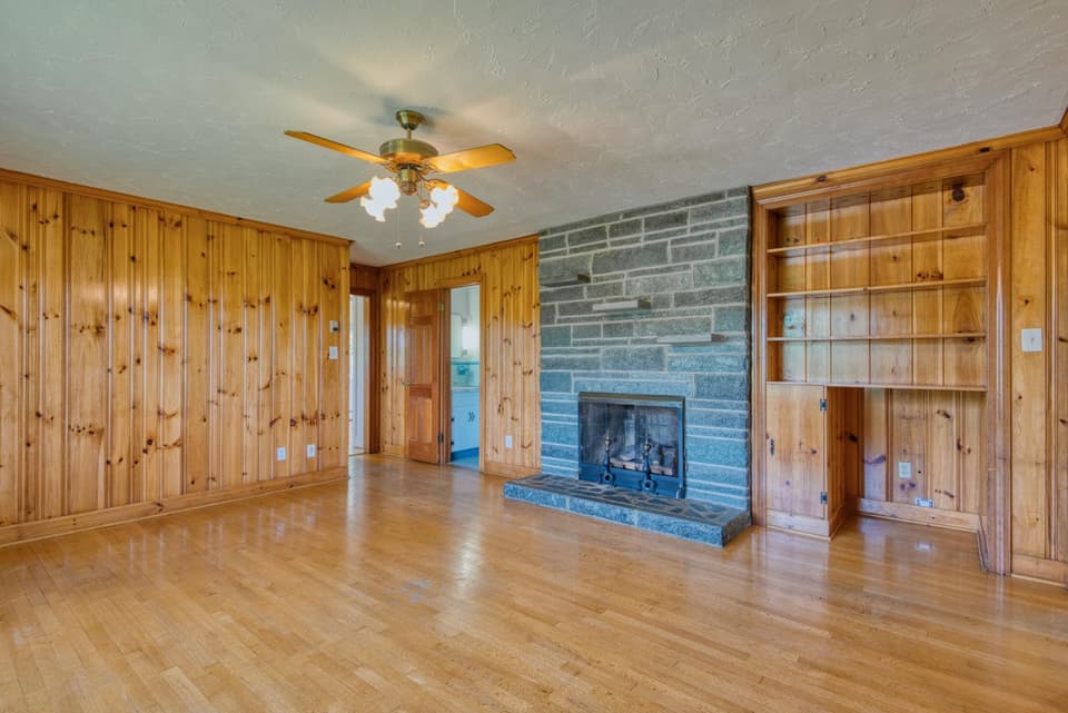 108 Roseland Drive, photo 25 of 40