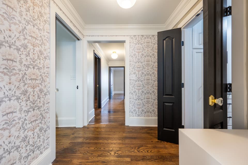 200 S Franklin Street, photo 19 of 40