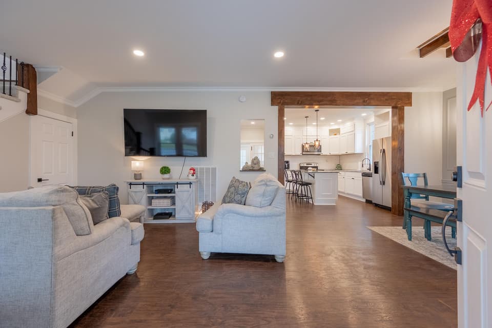208 Alleghany Street, photo 9 of 40