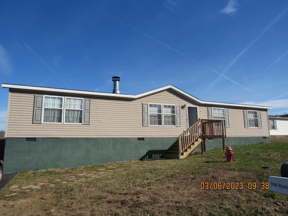1640 Blue Spruce Dr, photo 2 of 30