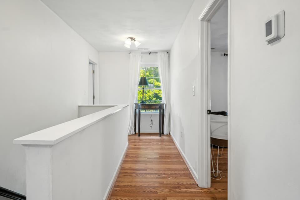 50 Sapphire Avenue, photo 22 of 39