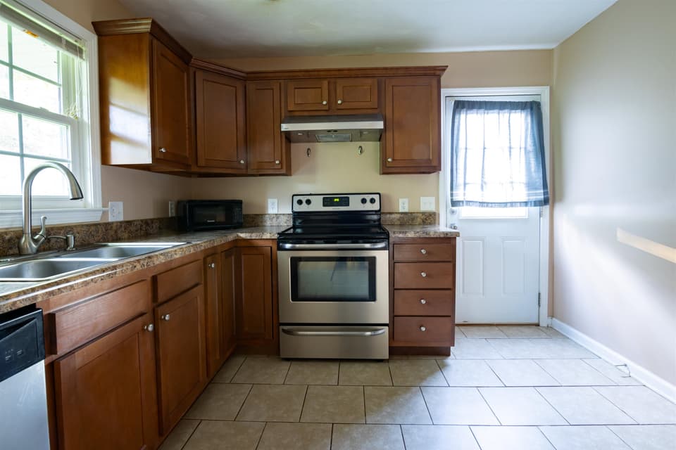 925 Collins Street, photo 8 of 37