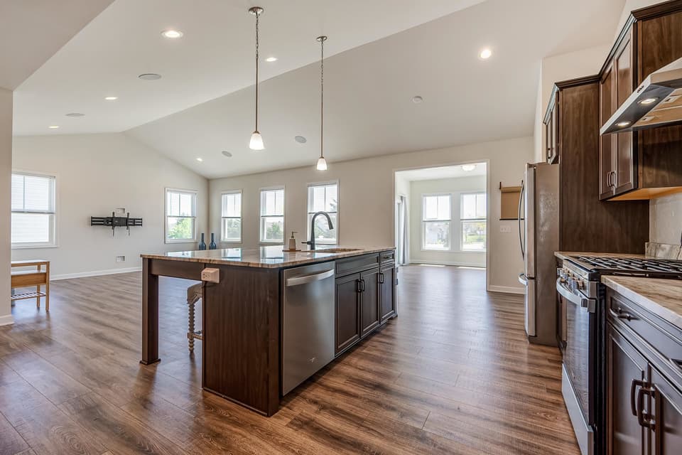740 Jefferson Circle, photo 33 of 40