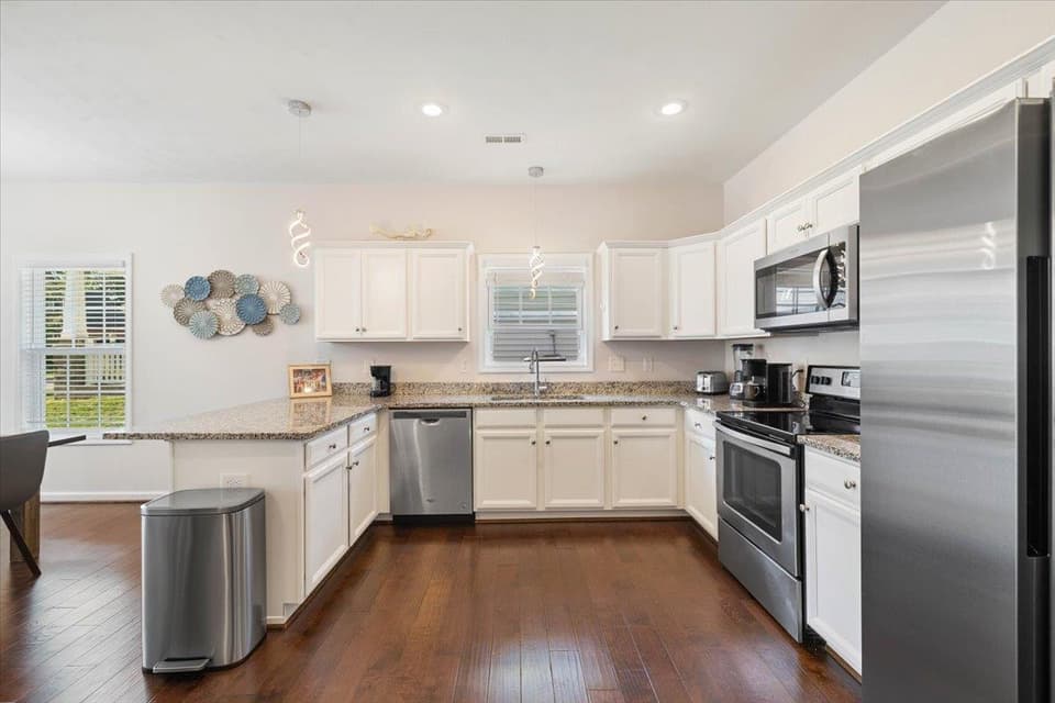 130 Roudabush Drive NW, photo 4 of 24