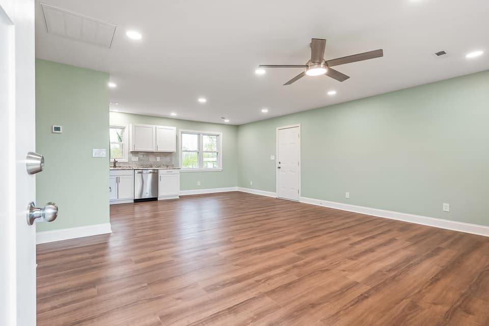 125 Boxwood Drive, photo 6 of 28