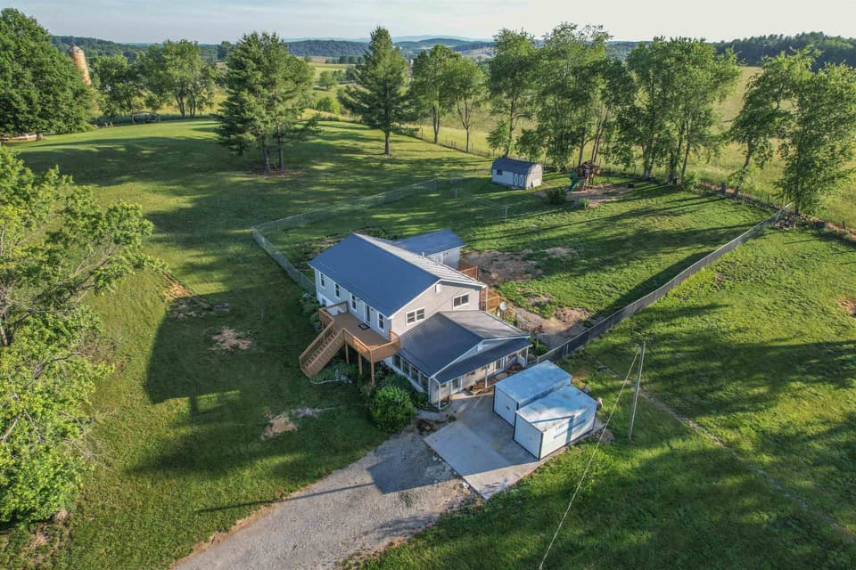 4424 Bluegrass Road, photo 4 of 40
