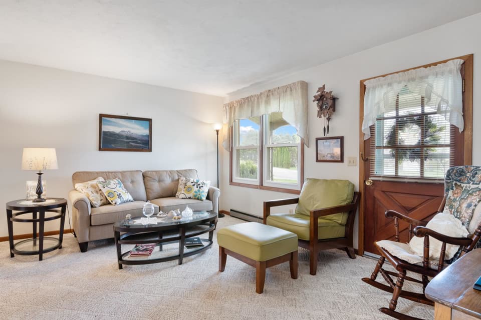 1190 S Franklin Street, photo 10 of 40