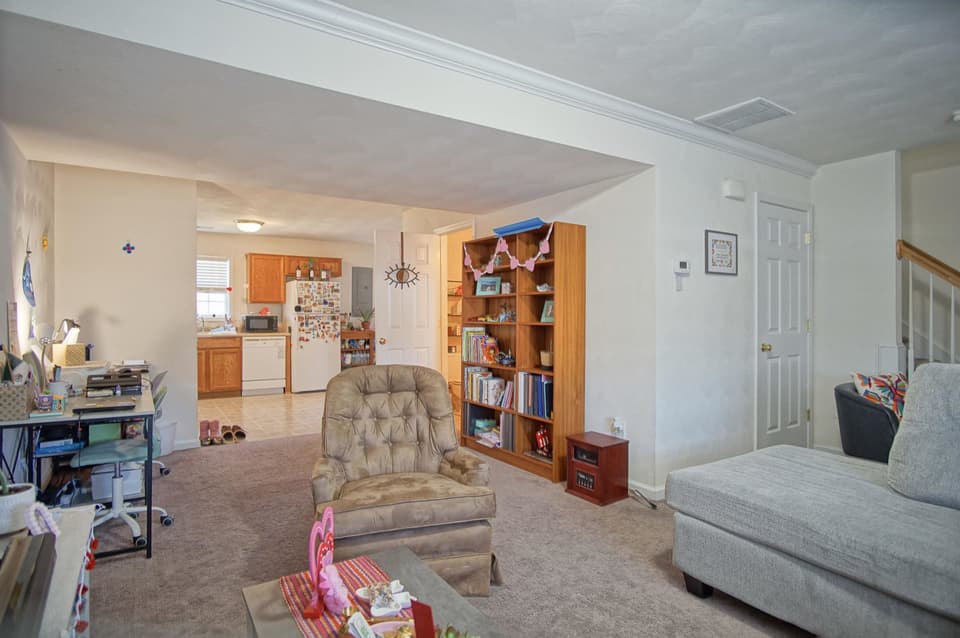 100 Salem Lane, photo 6 of 37