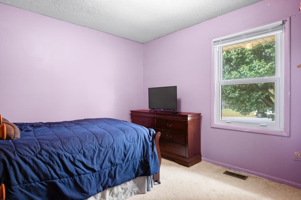 326 Rolling Hills Drive, photo 17 of 40