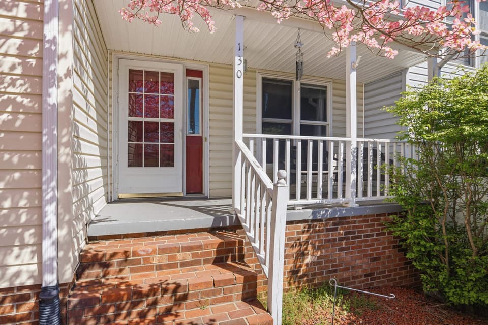 130 Warren Street, photo 2 of 40