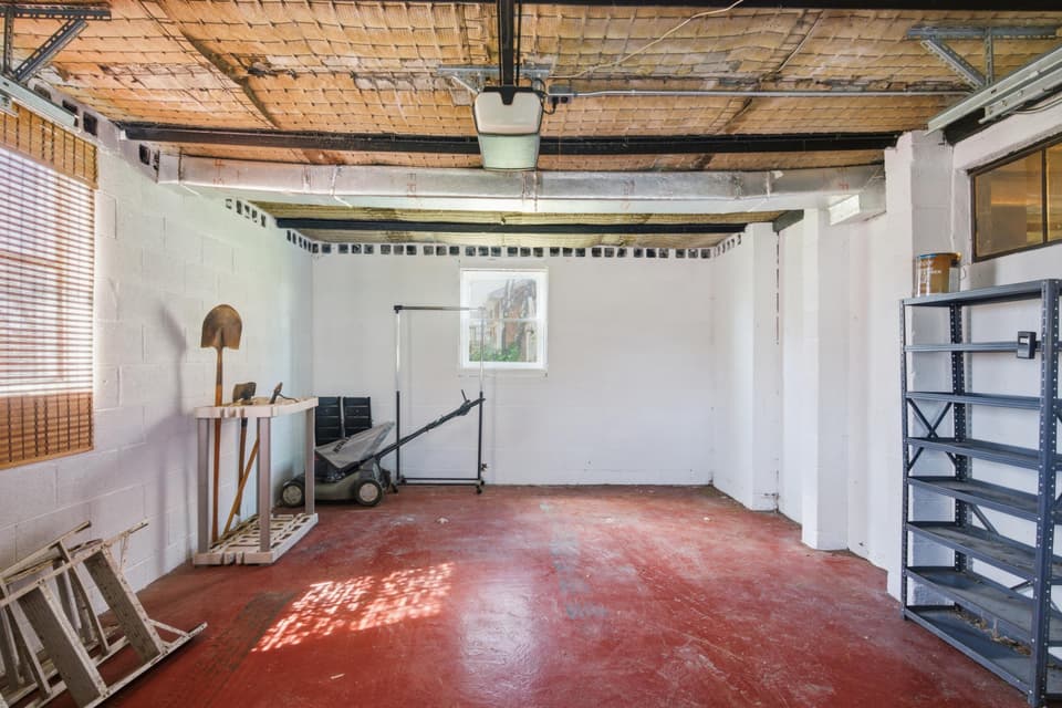 205 Roundhill Drive, photo 40 of 40