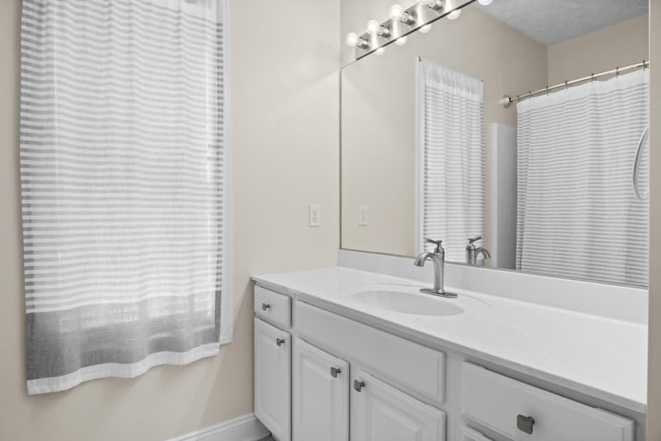 510 Oak Tree Boulevard NW, photo 26 of 33