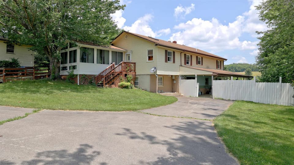 3204 Seven Mile Tree Road, photo 2 of 40