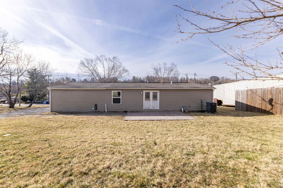 740 Montgomery Street, photo 17 of 23