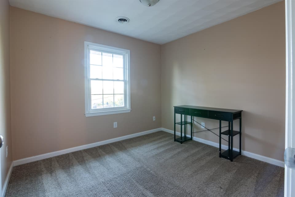 925 Collins Street, photo 12 of 37