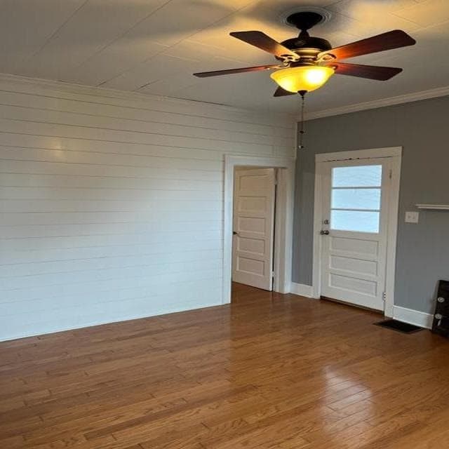 509 Lester Street, photo 3 of 24