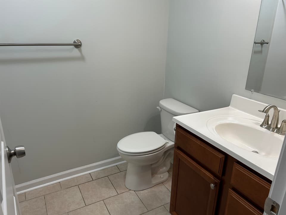 2225 Giles Drive, photo 17 of 23