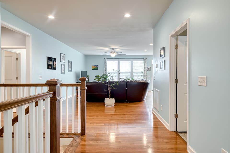610 Dewdrop Lane, photo 6 of 39