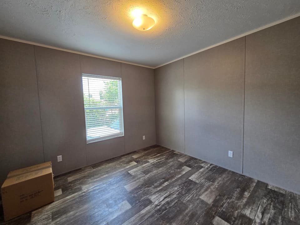 80 Boxwood Drive, photo 32 of 40