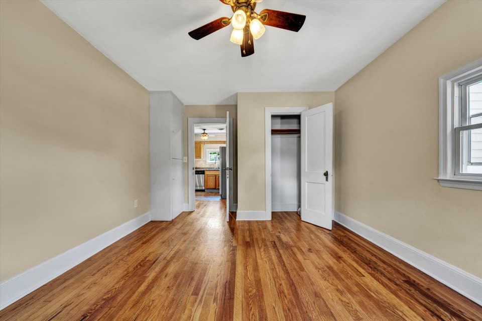 215 S Hill Drive, photo 29 of 37