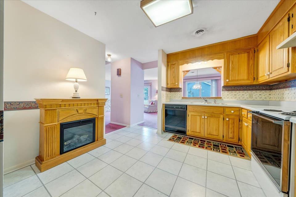 90 Patricia Lane NE, photo 19 of 38