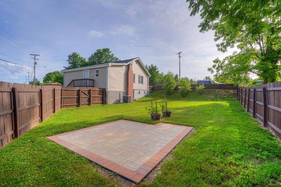 1215 Moose Drive, photo 26 of 28