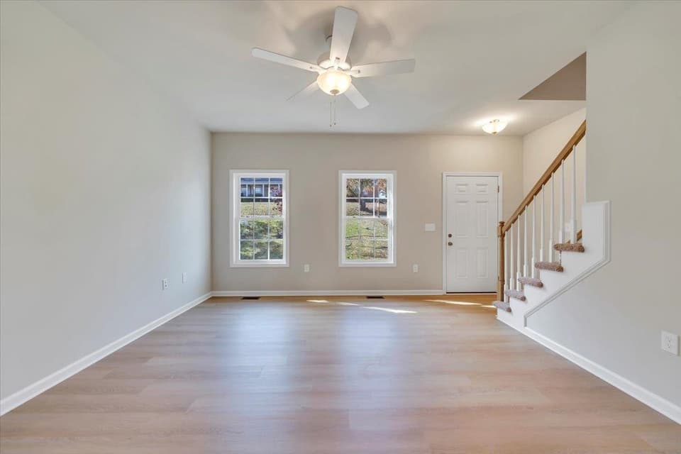 1555 Kensington Way, photo 5 of 38