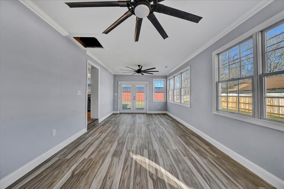 4090 Roanoke St, photo 12 of 36