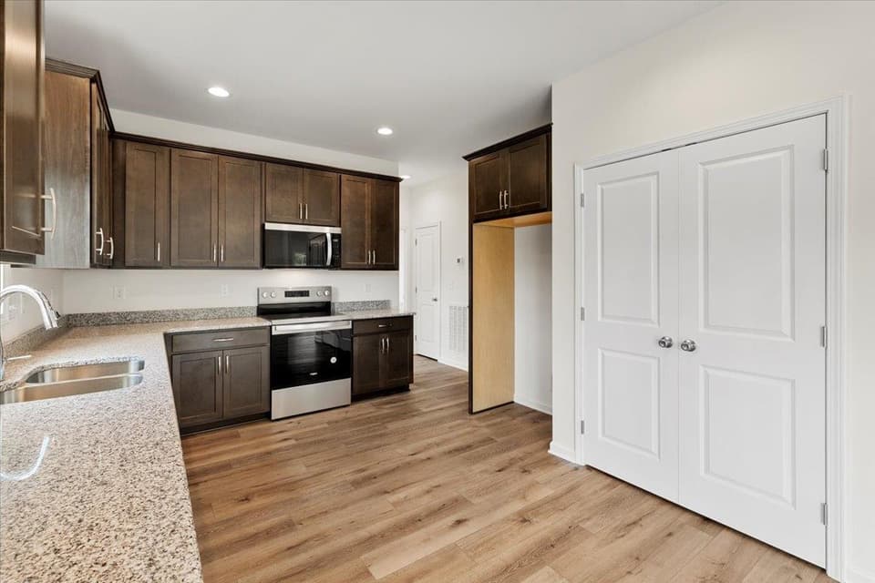 1491 Walnut Ridge Road, photo 15 of 40