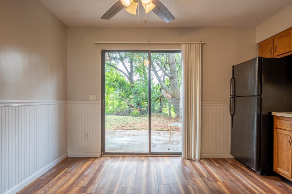 1115 Glen Court Unit B, photo 8 of 40