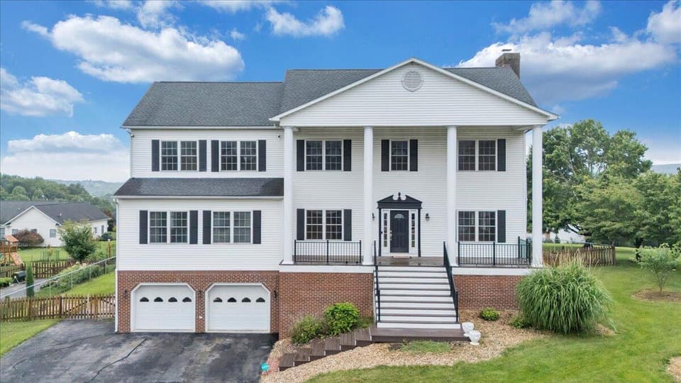 155 Alder Ln NW, photo 2 of 40