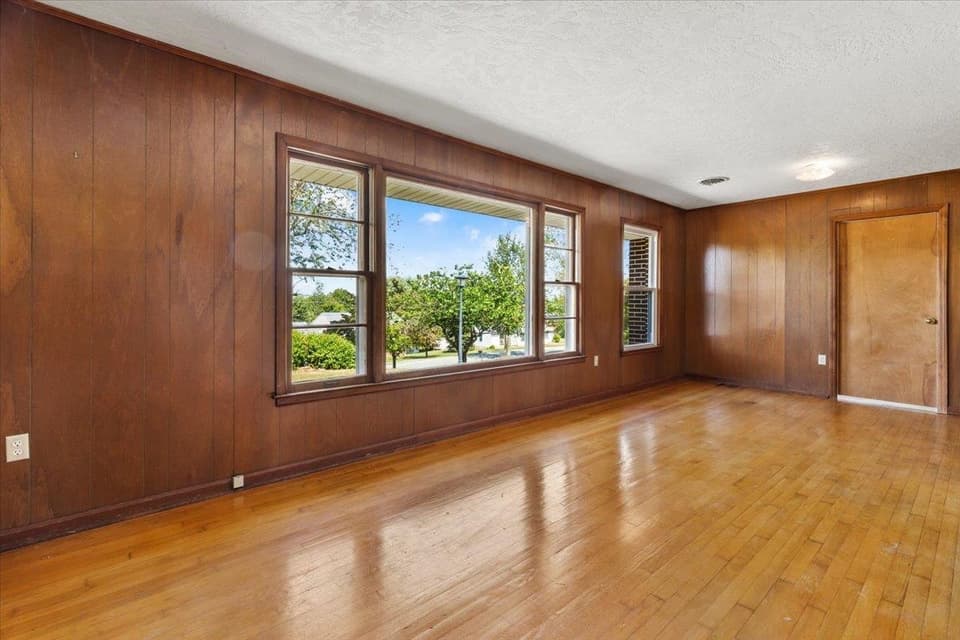 110 Rosehill Drive, photo 8 of 40