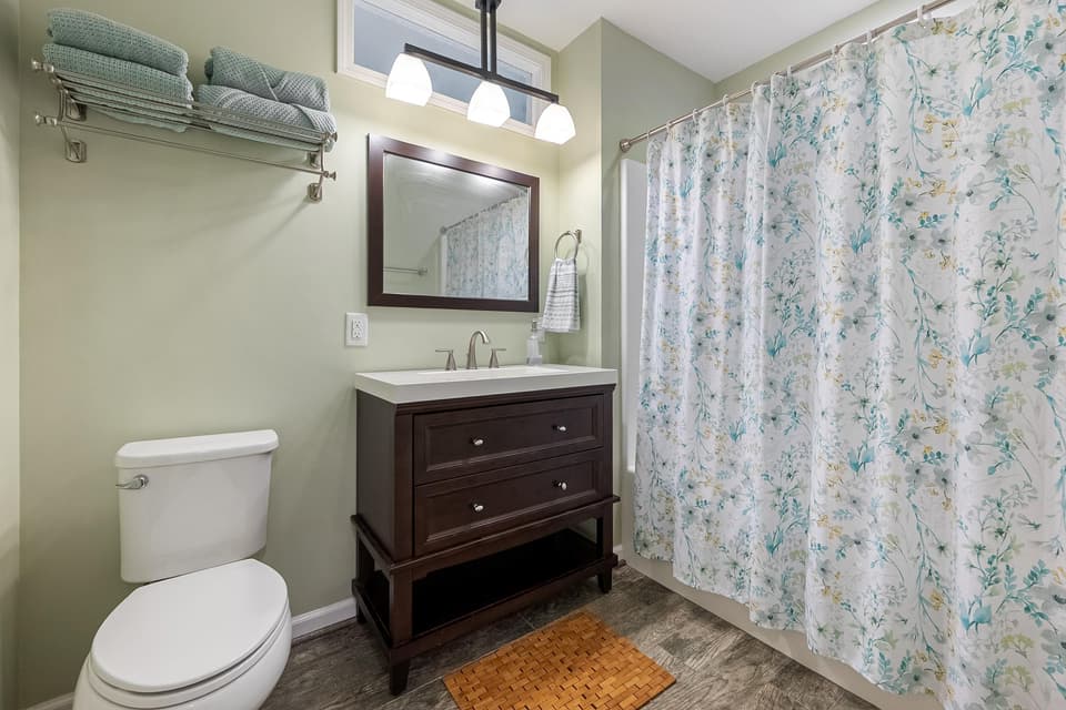 1400 Sleepy Hollow Road, photo 32 of 40