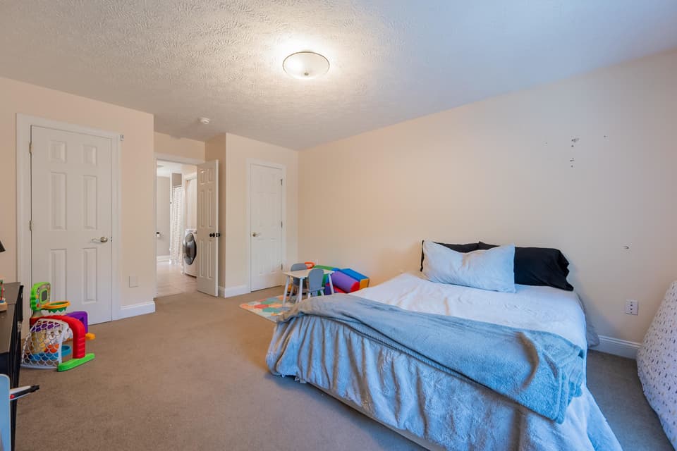 780 Oaktree Boulevard, photo 38 of 40