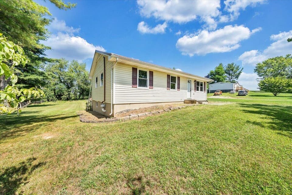 777 Switchback Rd, photo 24 of 27