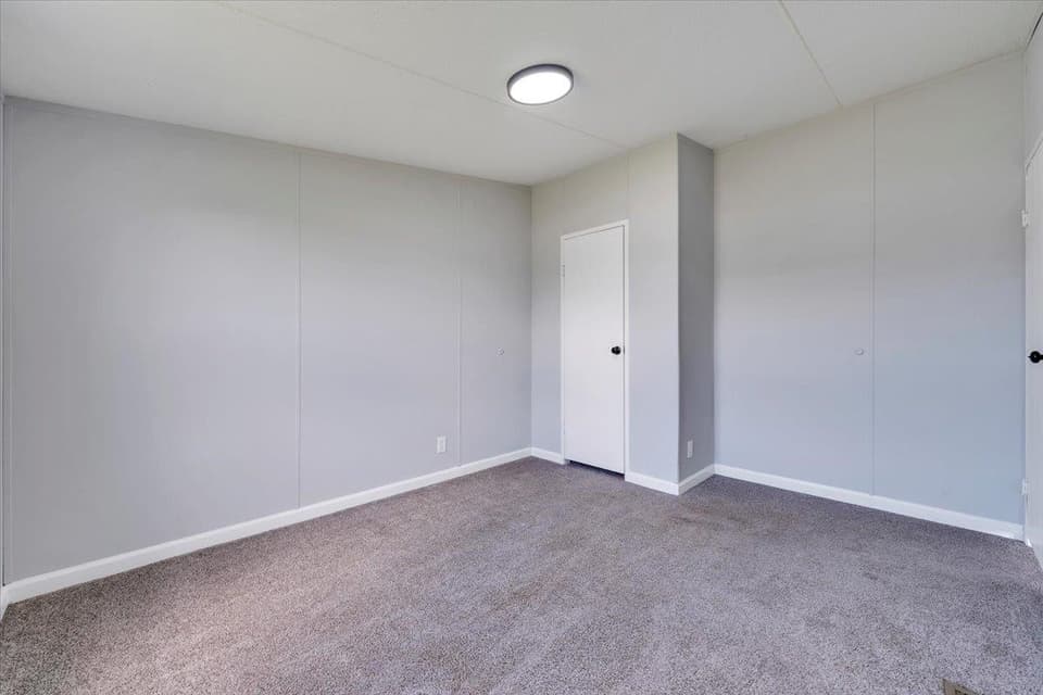1631 Blue Spruce Drive, photo 14 of 33