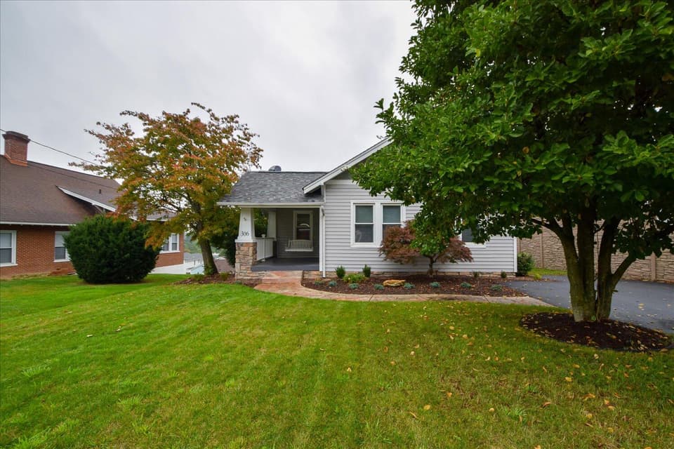 306 S Franklin St, photo 16 of 40