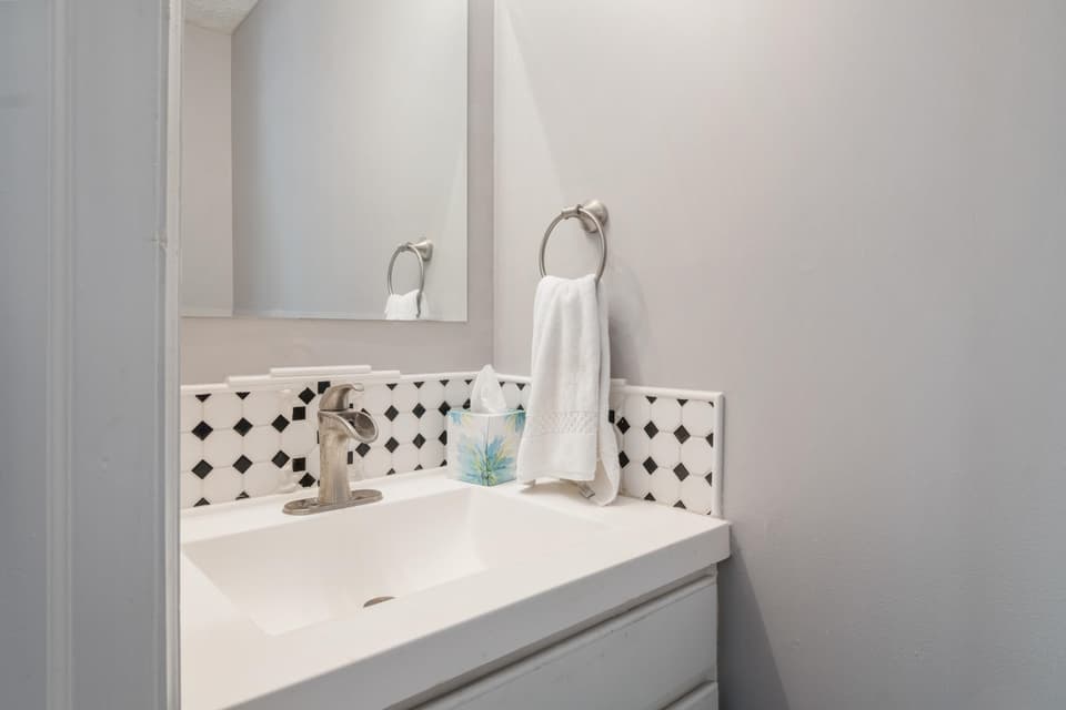 395 Warren Street, photo 29 of 40