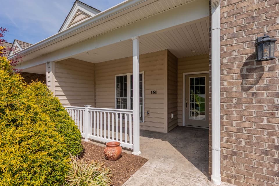 161 Walters Drive NW, photo 3 of 40