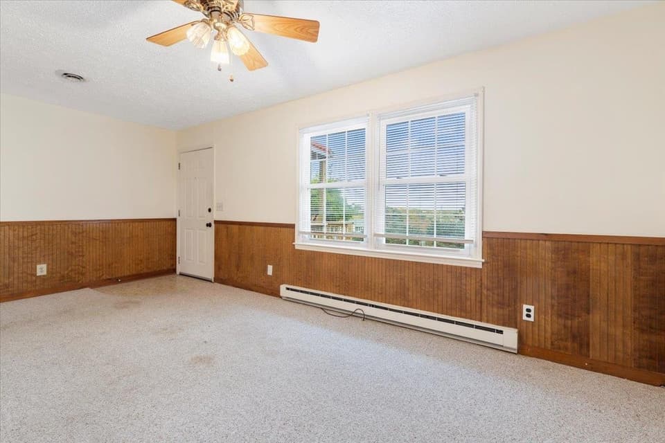 1363 Dow Street, photo 7 of 40