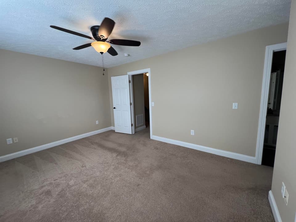 135 Willow Oak Drive, photo 17 of 23