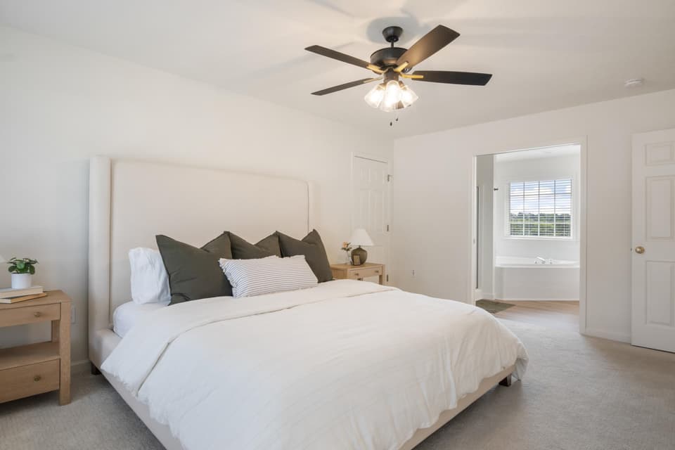 180 Sapphire Avenue, photo 38 of 40