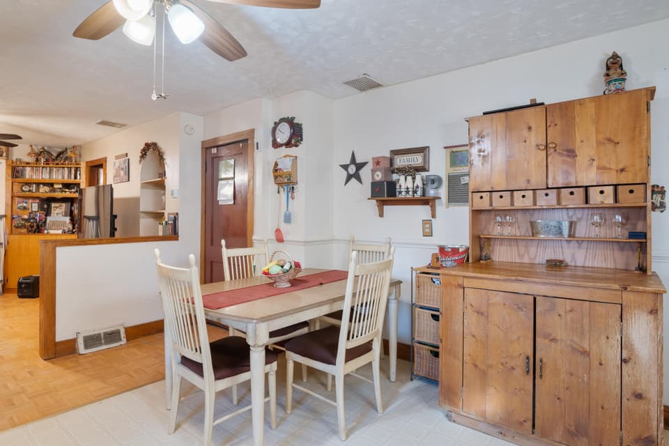 1531 Blair Street, photo 10 of 39